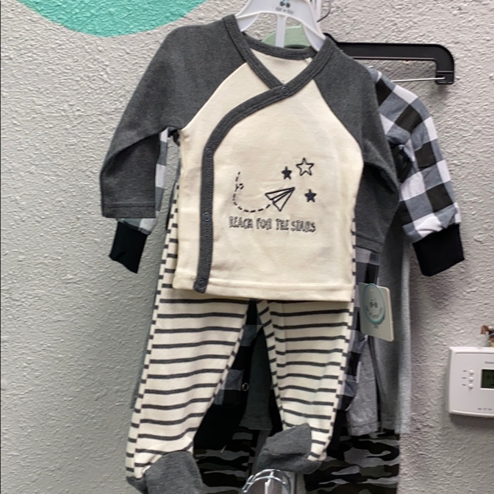 Infants two piece set